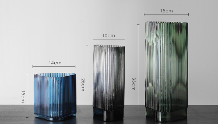 vertical pattern glass vase-6.jpg