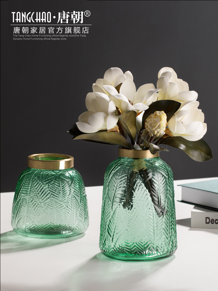 Green vase decoration ins style flower arrangement