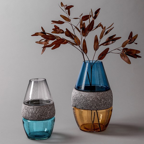 Contrasting glass vase decoration